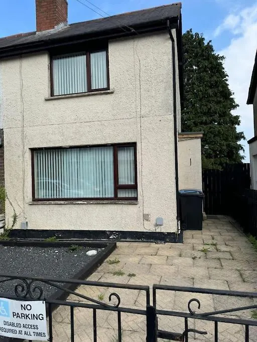 Dom wakacyjny Lovely 2 Bedroom Belfast House Wielka Brytania