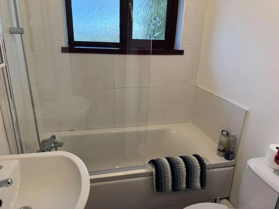 Lovely 2 Bedroom Belfast House 0*,  Wielka Brytania
