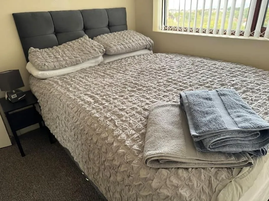 Dom wakacyjny Lovely 2 Bedroom Belfast House Wielka Brytania