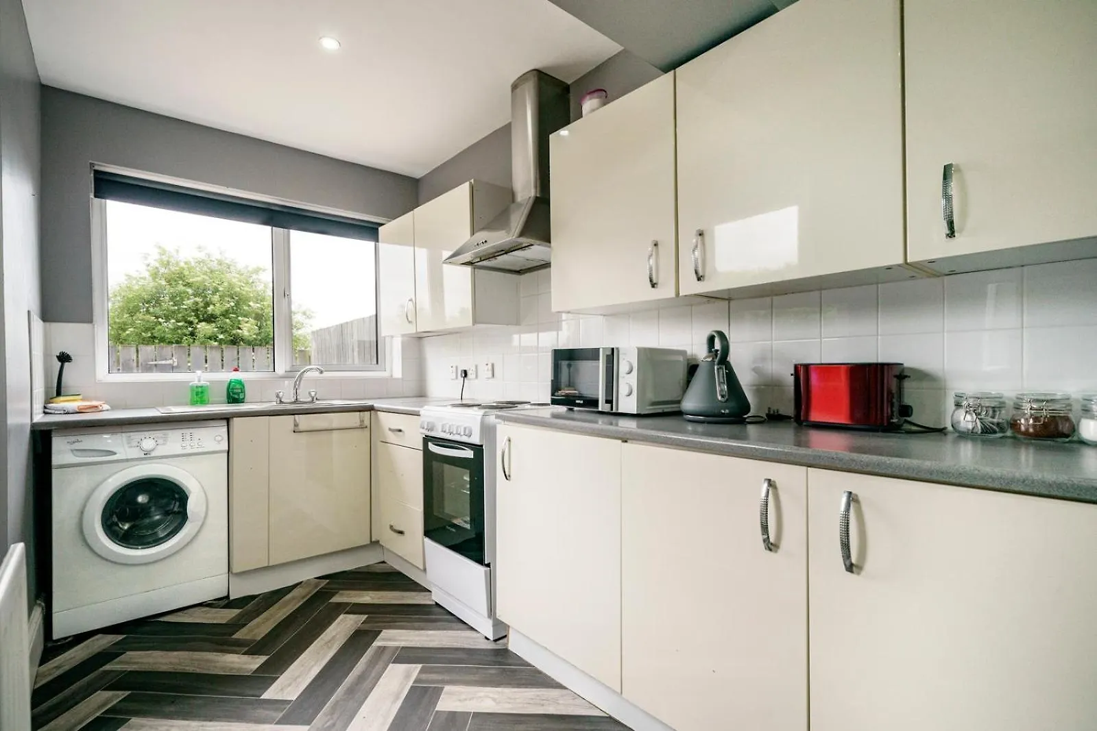 Dom wakacyjny Lovely 2 Bedroom Belfast House