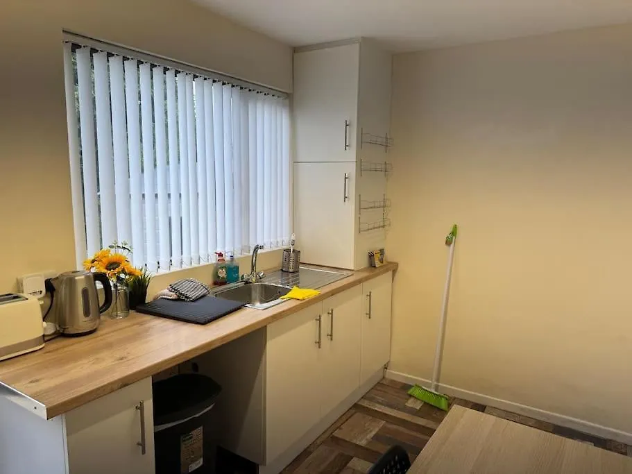 Lovely 2 Bedroom Belfast House 0*,