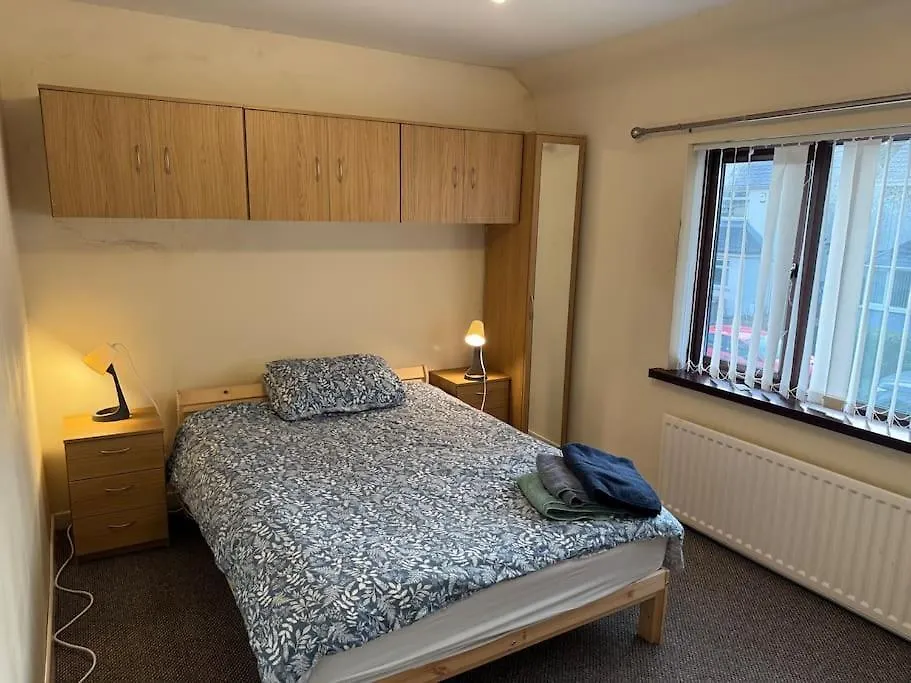 Lovely 2 Bedroom Belfast House Semesterbostad