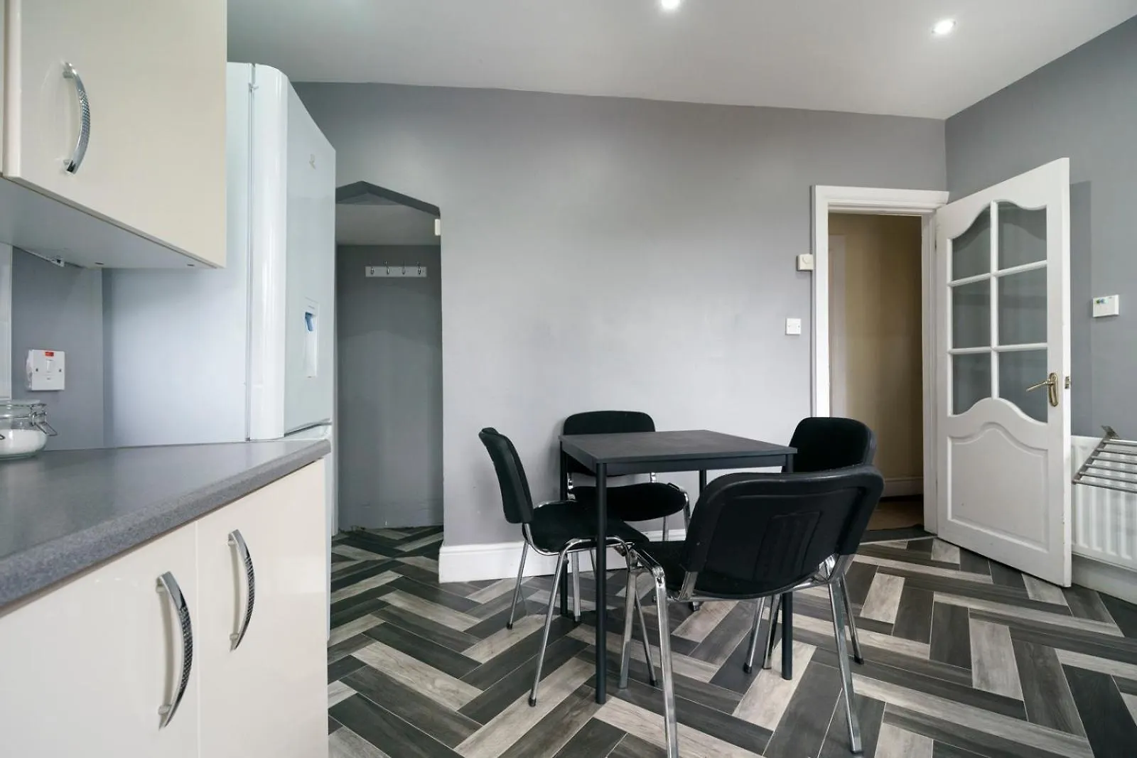 Lovely 2 Bedroom Belfast House Semesterbostad